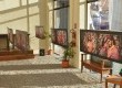Um dos segmentos do projeto, com fotos de participantes, estava disponível na Livraria da Universidade