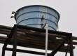 Atual caixa d’água abastece as mais de 40 famílias que moram na parte de cima do loteamento Municipal