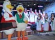 O casal de gansos Valter e Vilma, mascotes da festa