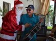 Violão para um agitado músico que acompanhava a bandinha que animava a ocasião foi um dos presentes