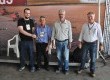 Ademar Abraham recebeu a chave do seu trator Farmall 80