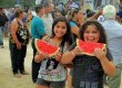 São consumidas quase 30 toneladas da fruta durante os três dias de festa, o que marca a parceria do município com os produtores