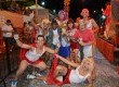 Bloco Arrastão, em trio elétrico, levou o clima da festa de Momo até a praia das Nereidas
