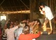 Uma das atrações foi o show motivacional de Roberto Carlos cover, que distribuiu flores às mulheres