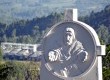 Medalhões da Via Sacra retratam o caminho percorrido por Jesus até a crucificação