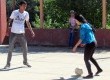 Cresce o gosto pelo futsal entre as meninas, que disputam gol a gol um território antes reservado ao público masculino
