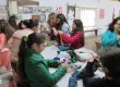 Oficinas de tricô também estão entre as atividades oferecidas