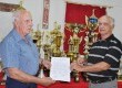 Os veteranos José Claudio Vieira da Cunha (direita), e João Carlos Carlos Motta (esquerda), ao receber moção honrosa da Câmara