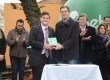 Miniprefeito recebe das mãos do titular, Gerson Nunes, homenagem pela conquista no concurso municipal