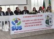 Mesa de autoridades formada pelo presidente do Conselho Municipal de Saúde, Mauro Nolasco, secretária Municipal de Saúde, Rosa Beatriz, prefeito Claudio Vitória, vereadora Nazi Medeiros, e pelos três palestrantes Luiz Guilherme Beleti, Michele Bierhals Mi