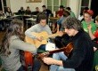 Alunos ensaiam 'Canção da Terra'. A agricultura está presente até mesmo nas melodias que os alunos da EFA aprendem durante as aulas de música